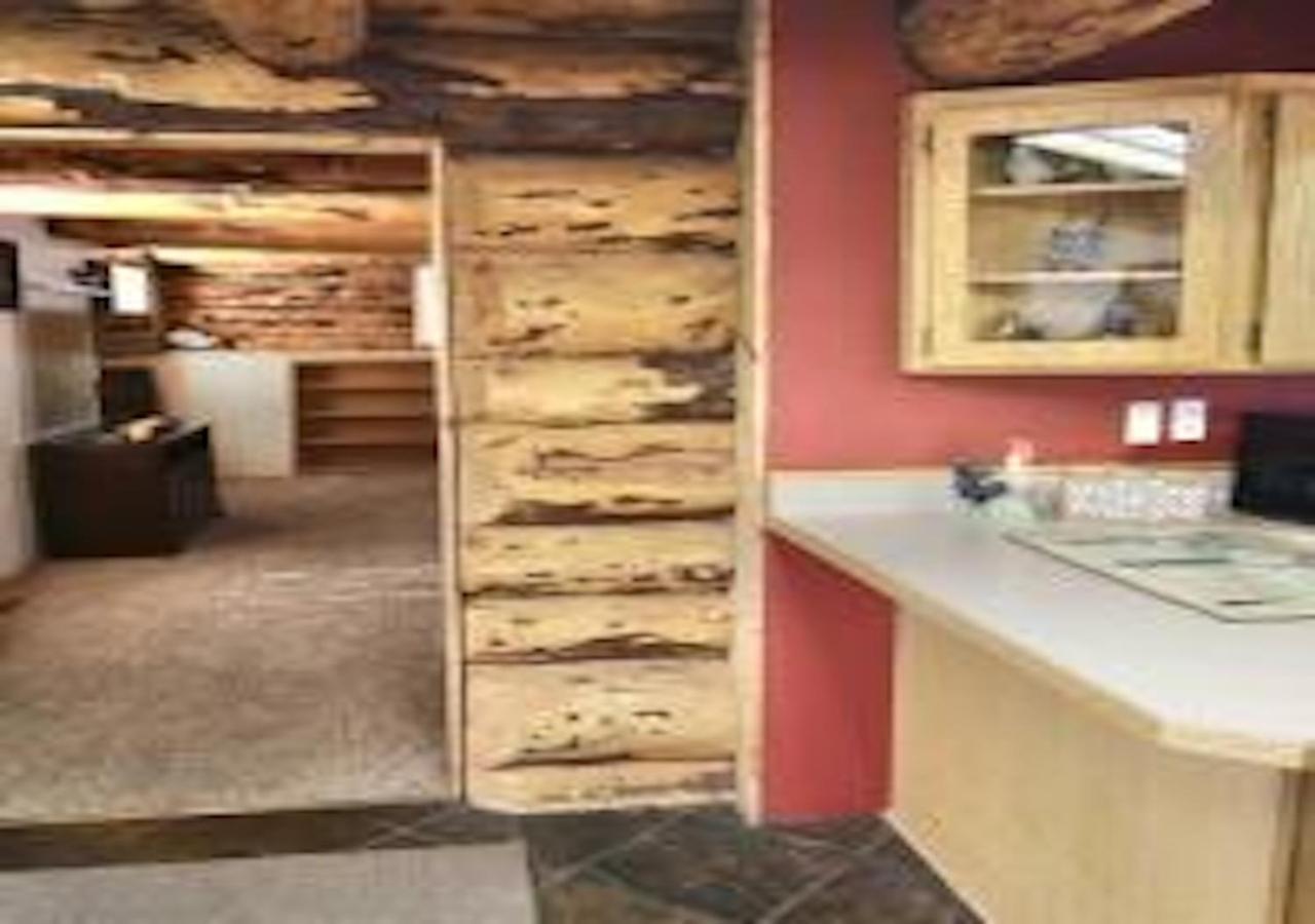 فيلا Log Haven In بلاندينغ المظهر الخارجي الصورة
